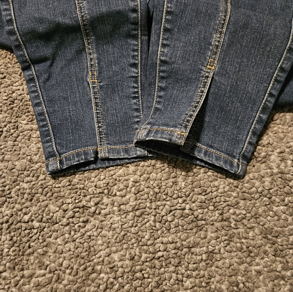 GUC TORRID 16R BOMBSHELL SKINNY JEANS - Picture 2 of 4